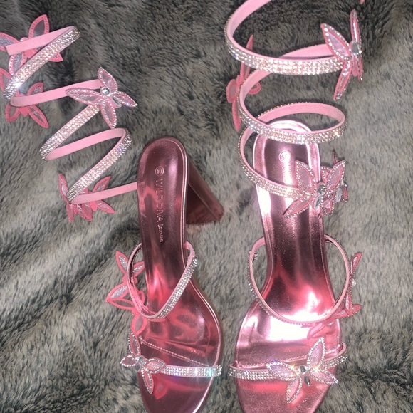 Crystal butterfly 🦋 block heel - Picture 5 of 6